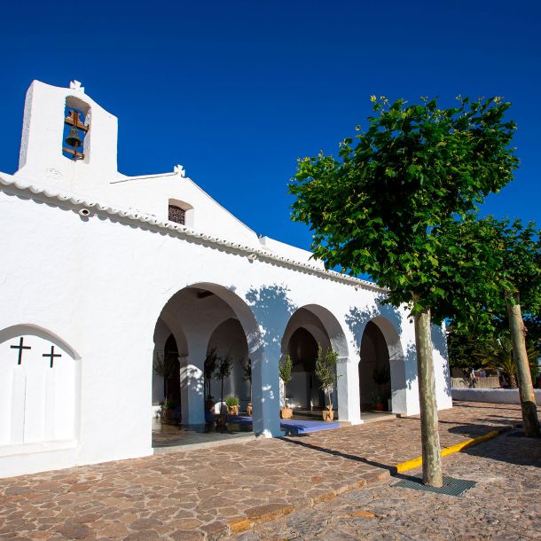 Iglesia de Sant Carles de Peralta